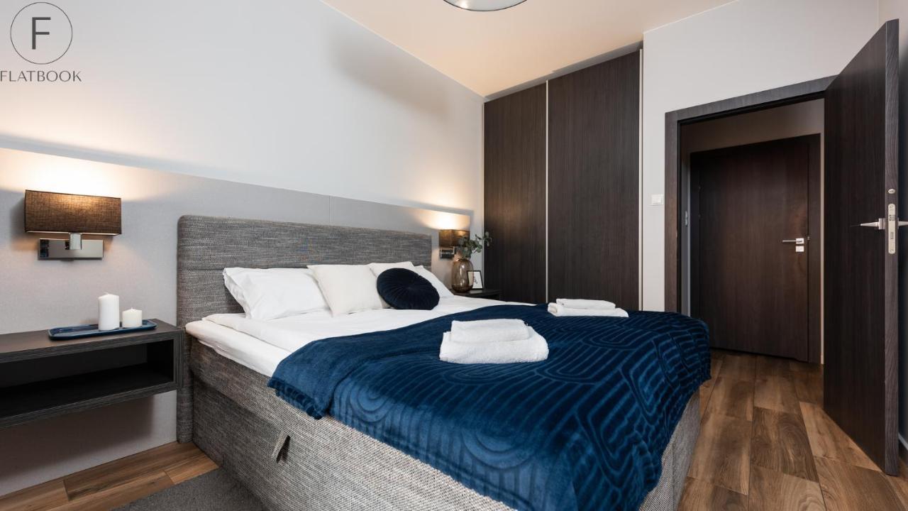 Flatbook - City Center Apartments Brabank With Parking Danzica Esterno foto