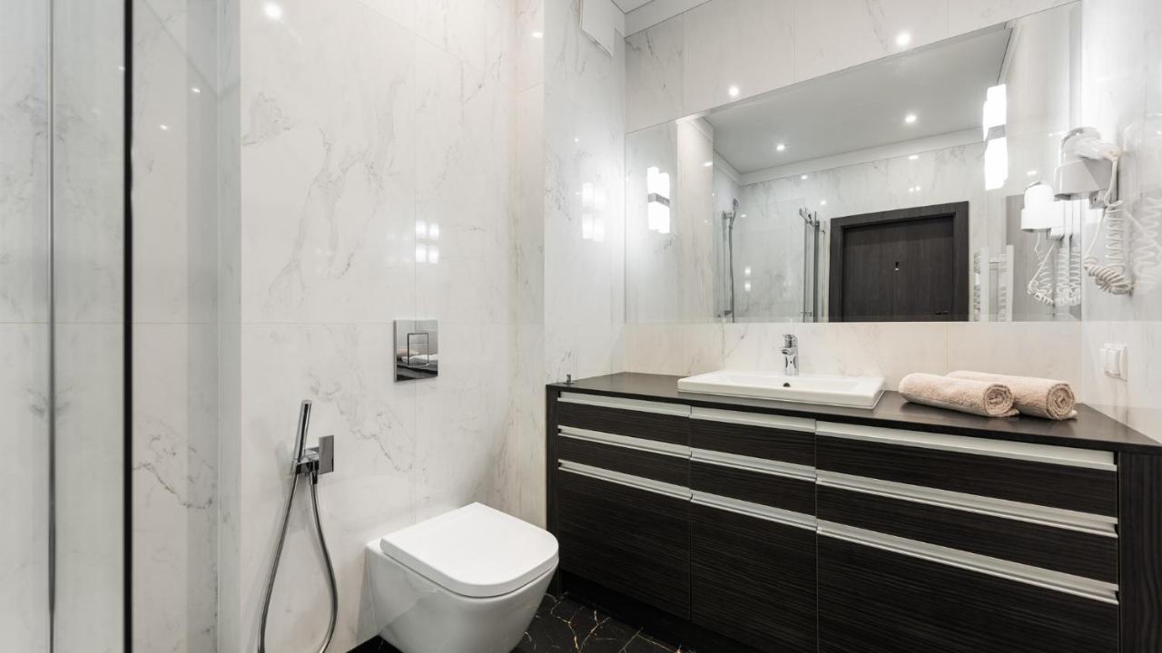 Flatbook - City Center Apartments Brabank With Parking Danzica Esterno foto